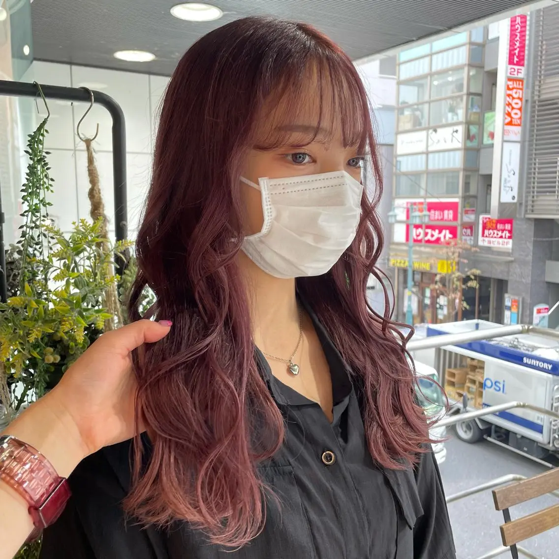 ロング カラー ピンクカラー aya/小顔レイヤー /柔らかカラーのヘアスタイル