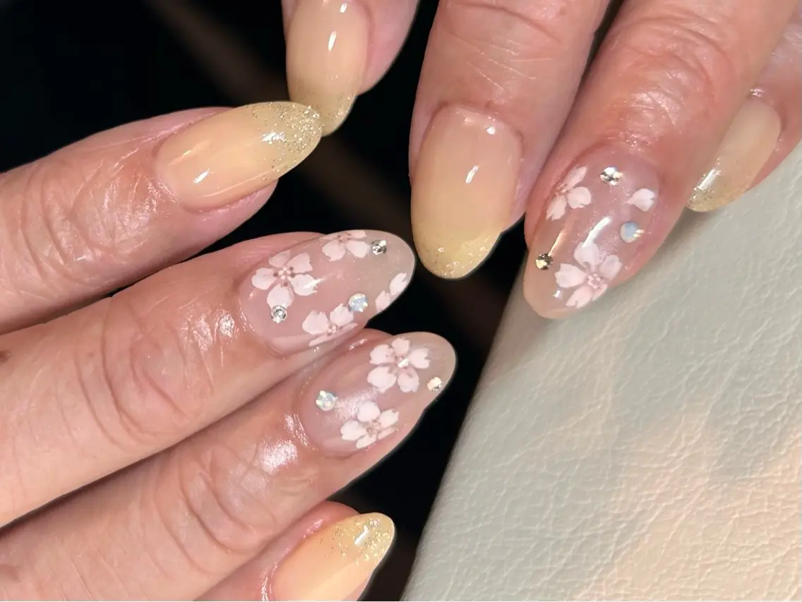 ネイル 桜ネイル 黄色 Re HEURのネイルデザイン