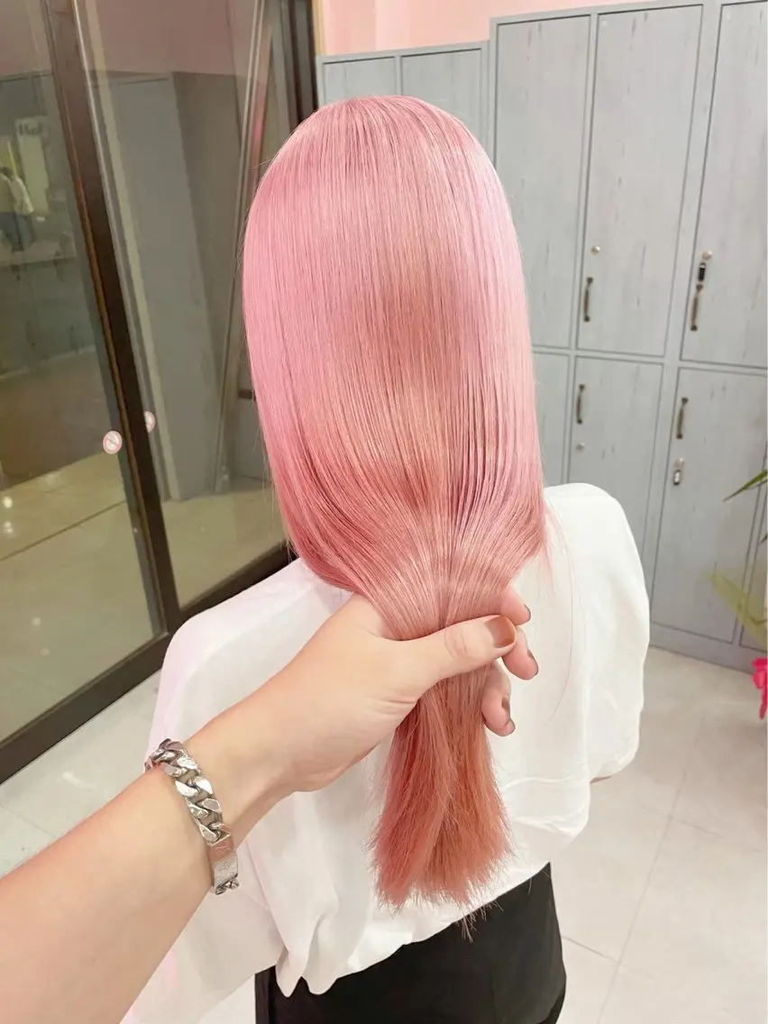 ロング カラー ハイトーン/ゆるふわ 🧚𖥔ׁTOMO♡のヘアスタイル