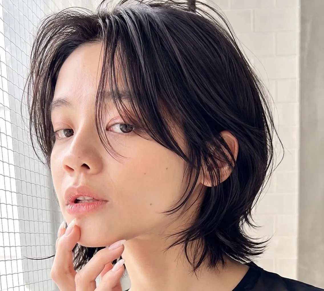 カラー 黒髪 カット ヘアカラー LoRE hairのヘアスタイル