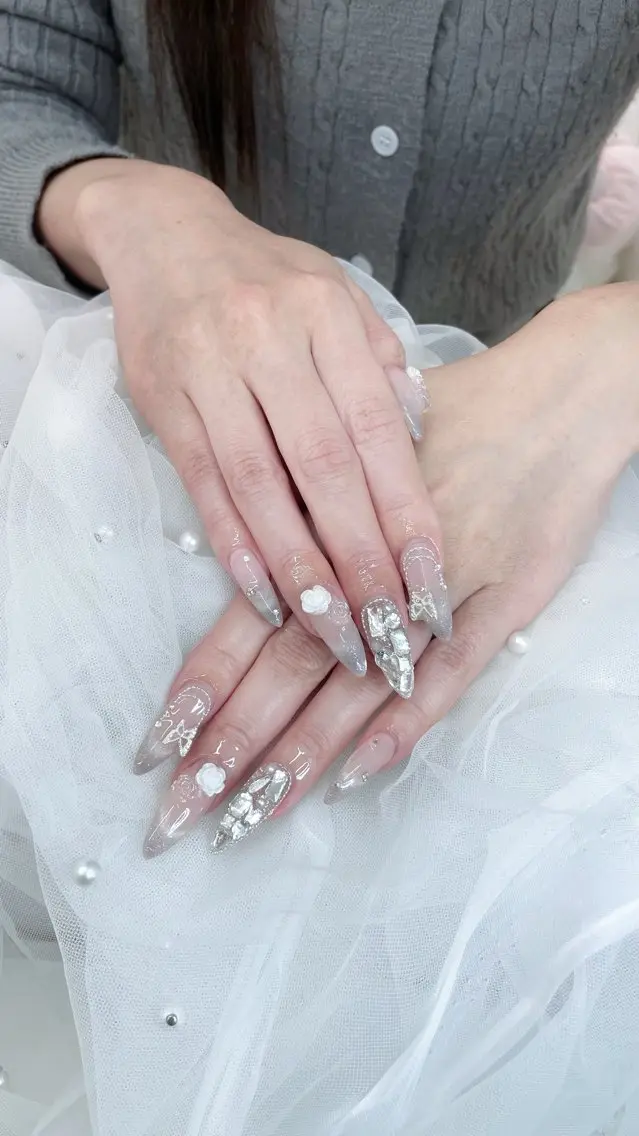 ネイル Moon nail salonのネイルデザイン