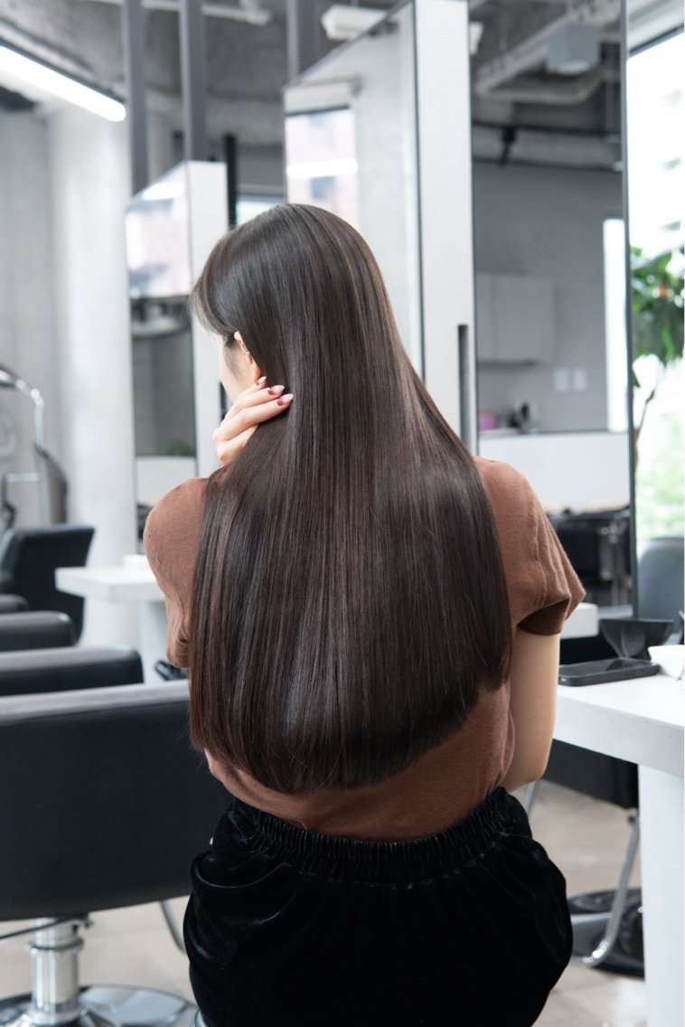 ロング 水田吉亮/髪質改善/ 縮毛矯正/レイヤーのヘアスタイル