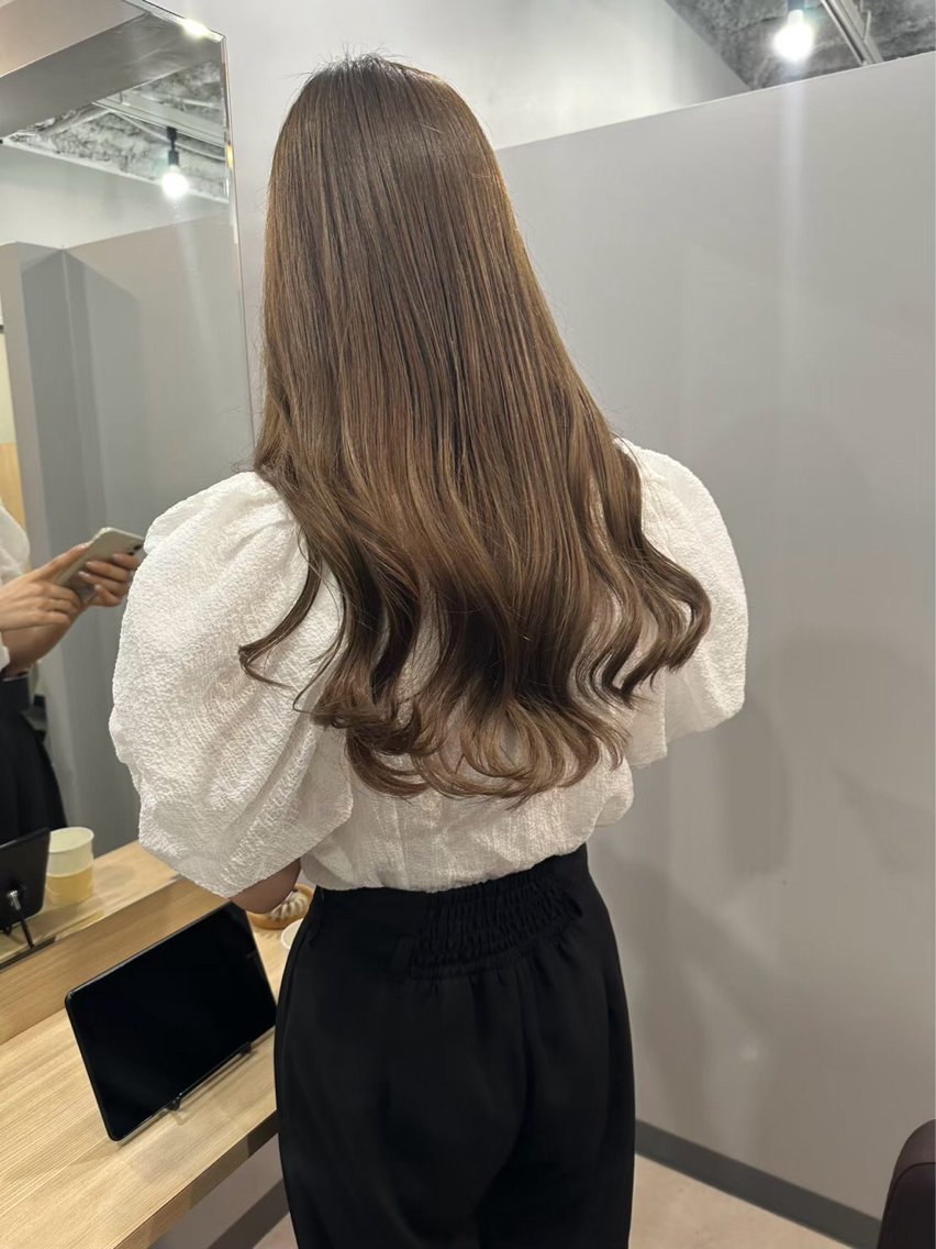 ロング カラー attrait 塚口店のヘアスタイル