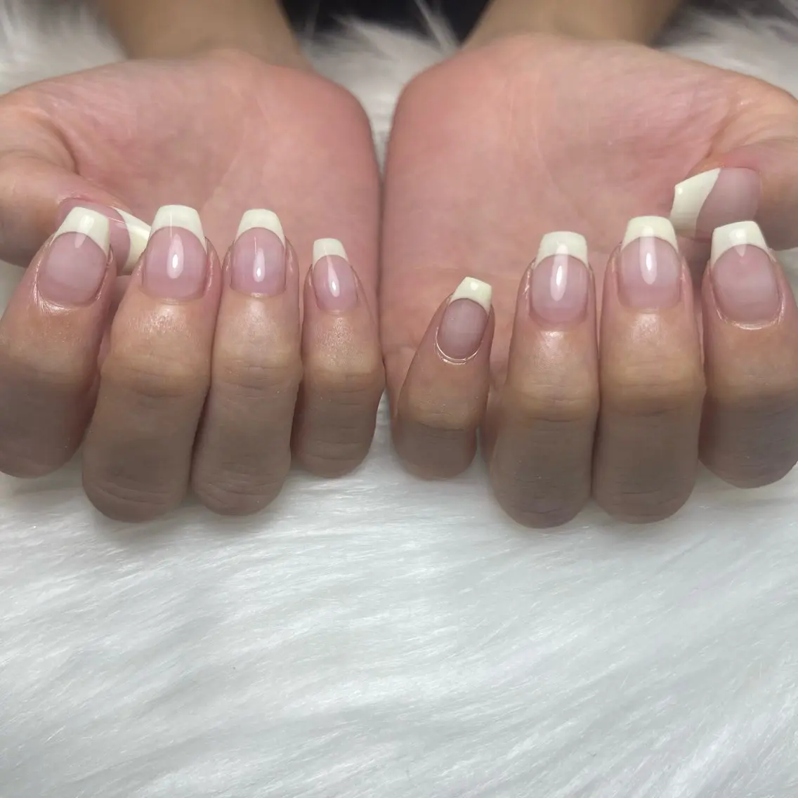 ネイル フレンチネイル ハンドネイル 🧁fein. nana🩵のネイルデザイン
