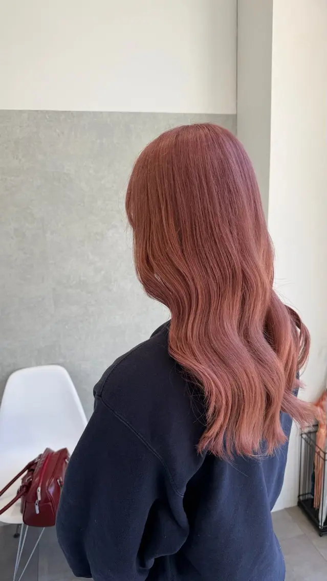 ロング カラー ブリーチ ピンクカラー ヘアカラー トリートメント 中嶋 佳穂のヘアスタイル
