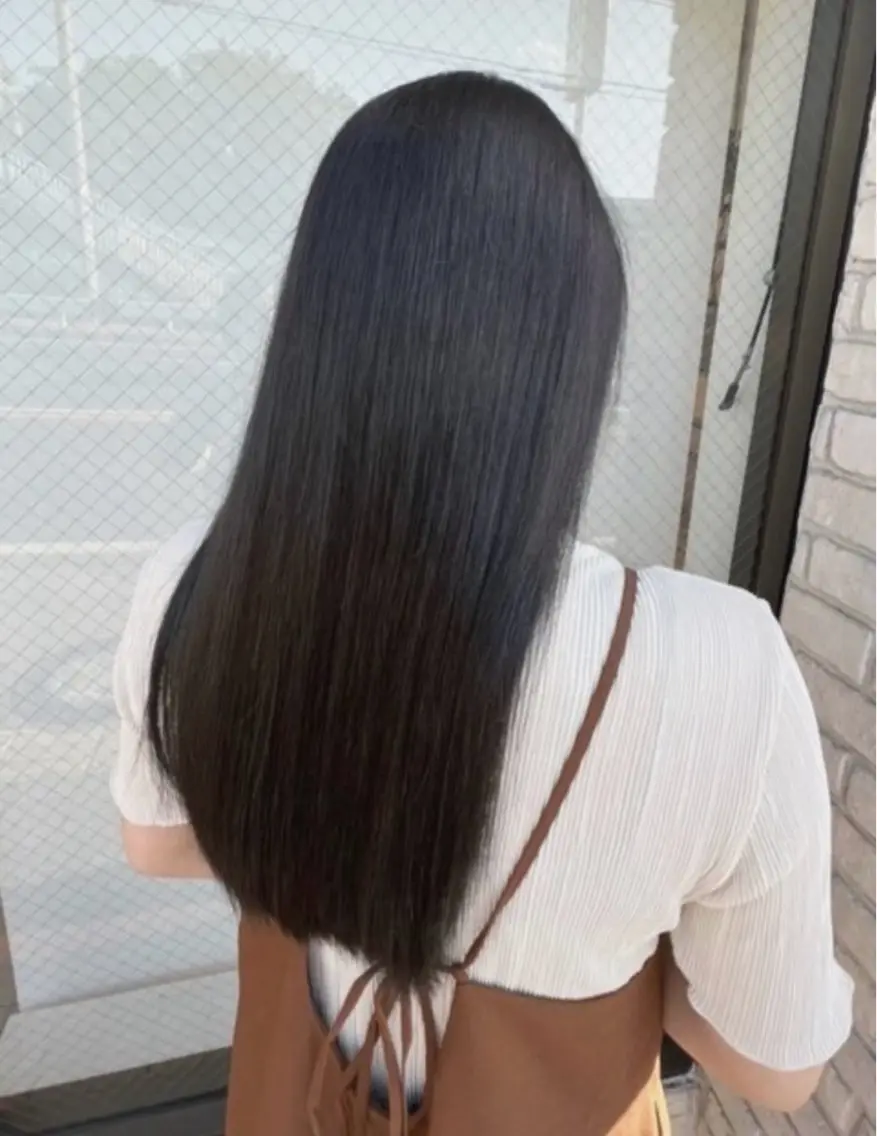 ロング カット ヘアカラー 髪質改善縮毛矯正 堀田陸斗のヘアスタイル