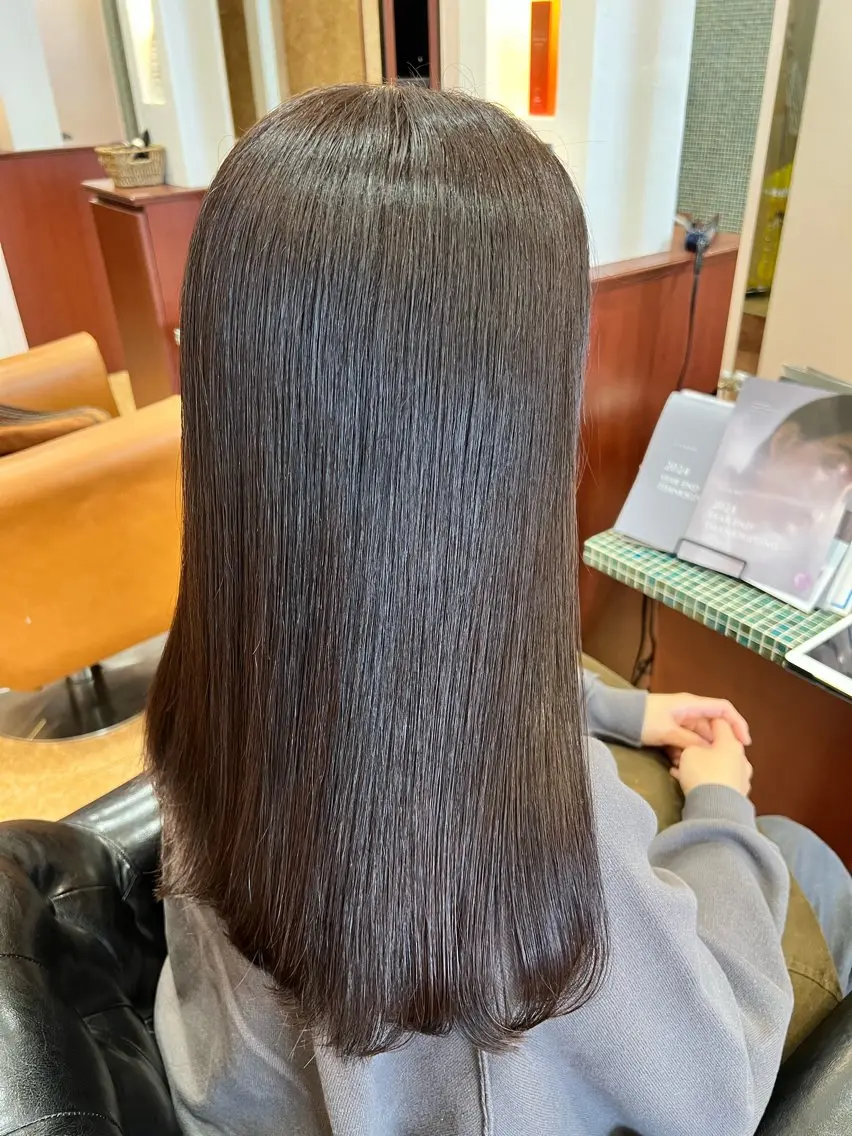 ミディアム 加藤 絵美のヘアスタイル
