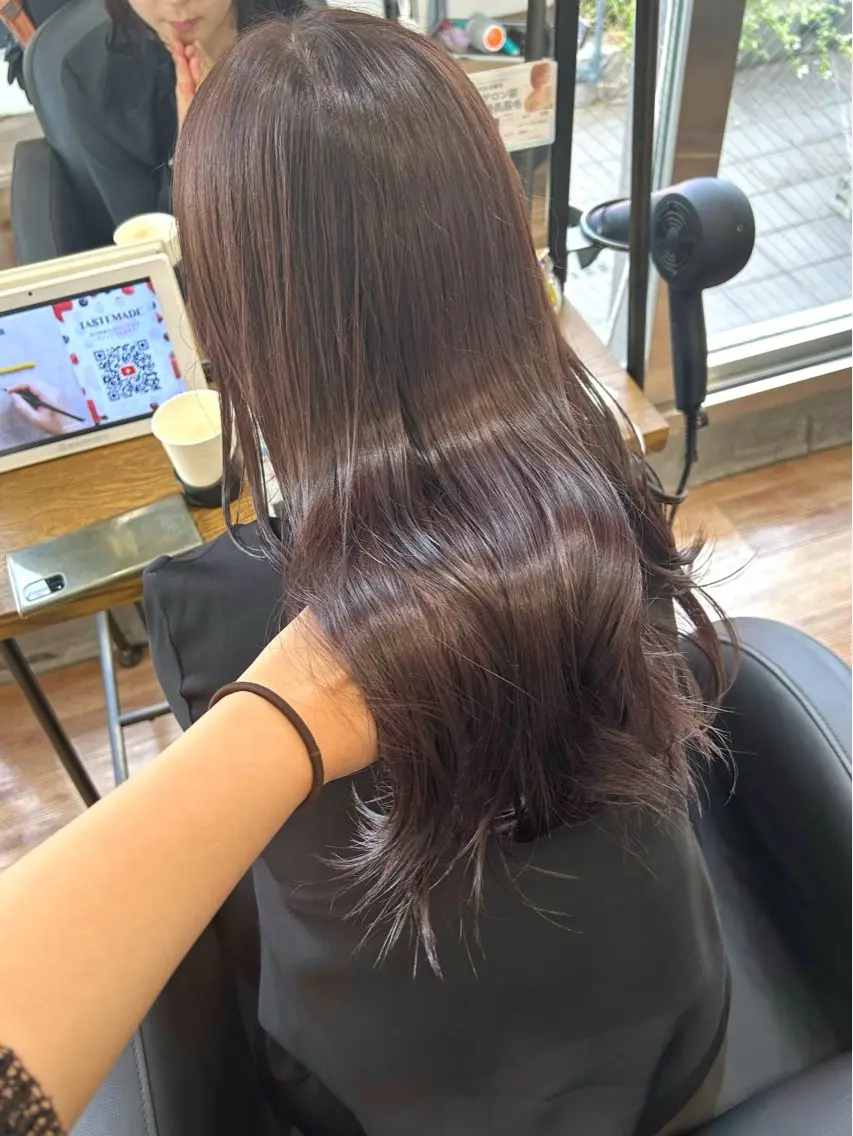 カラー ブリーチ ブラウンカラー ラベンダーカラー ブリーチなしカラー ヘアカラー 藤間 帆乃夏（とうまほのかのヘアスタイル