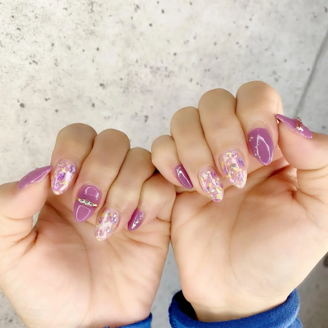 ミディアム カラー パーマ ヘアアレンジ メンズ キッズ ネイル マツエク・マツパ アイブロウ 成人式 パープルカラー 成人式 成人式 キラキラネイル ハンドネイル Salon Ｋのネイルデザイン