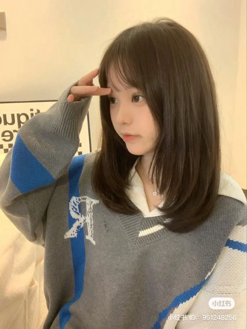 ミディアム 似合わせカット♡ 韓国レイヤーのヘアスタイル