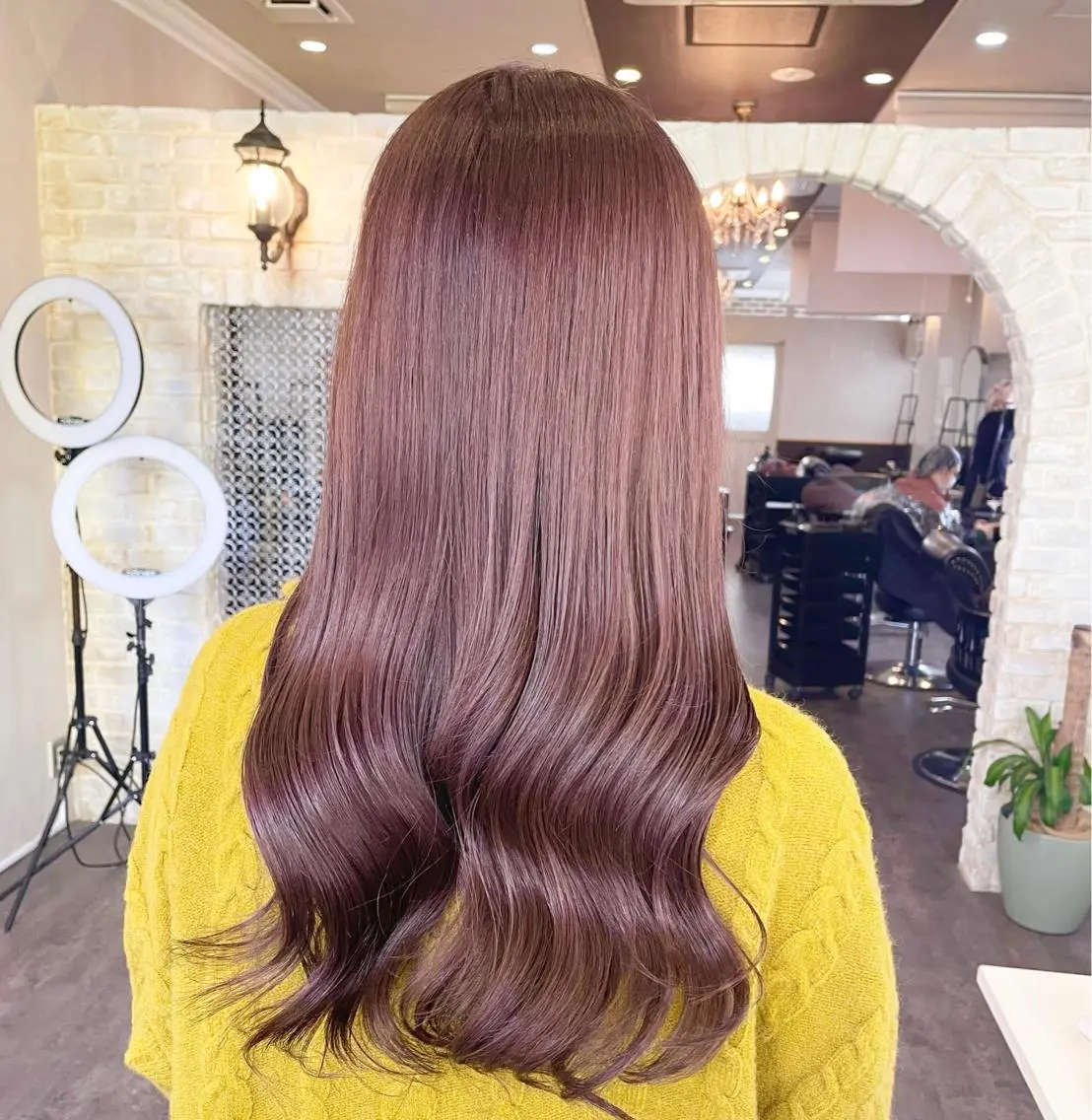 ♡3回目まで♡【平日限定:学割24 】カラー＋メンテナンスカット+うる艶トリートメント💗✨＋コテ巻き仕上げ付きの写真