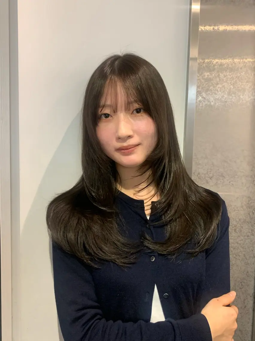 ミディアム カラー 透明感カラー レイヤーカット 抜け感ダブルカラー miyukiのヘアスタイル