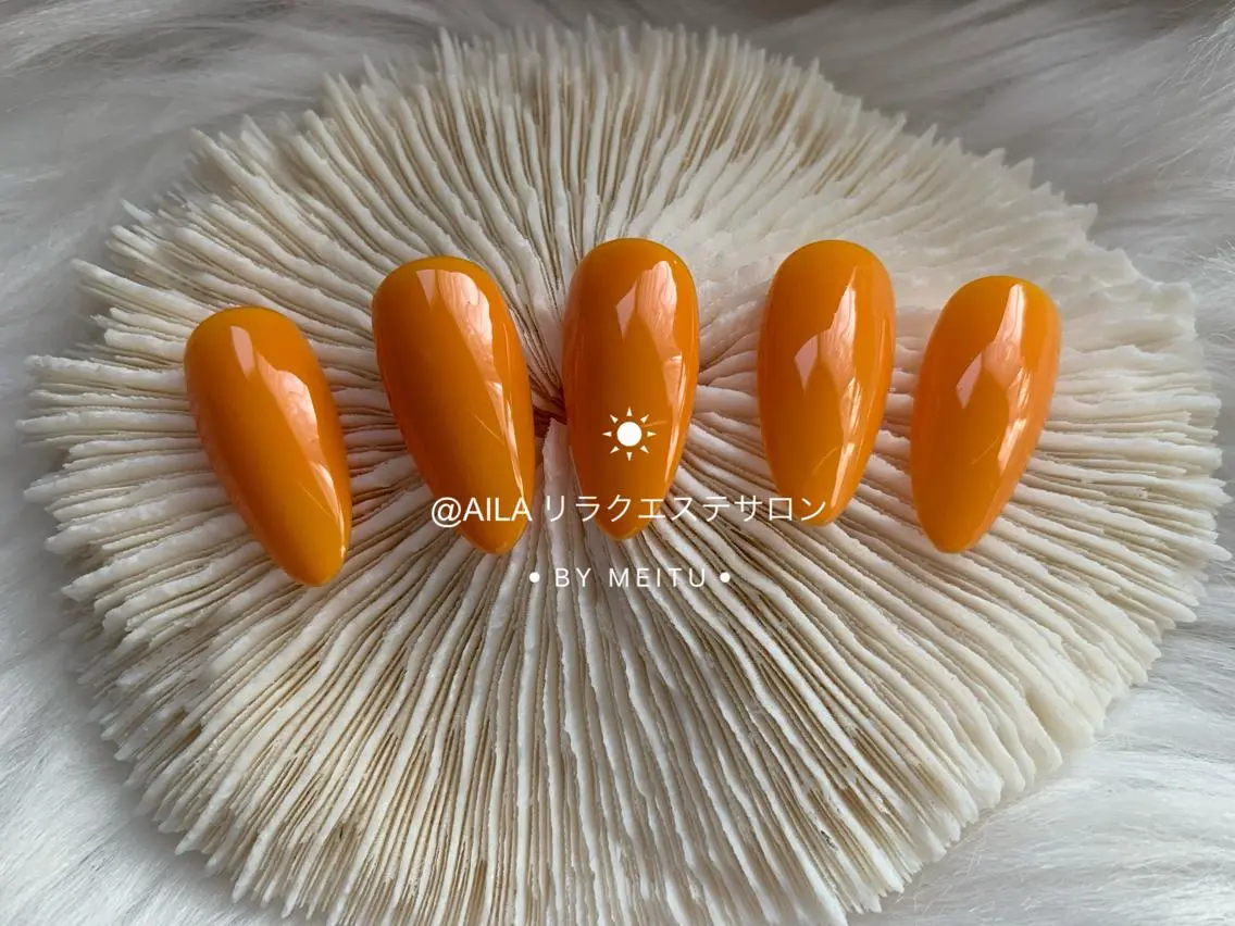 ネイル オレンジ Kira Nailのネイルデザイン