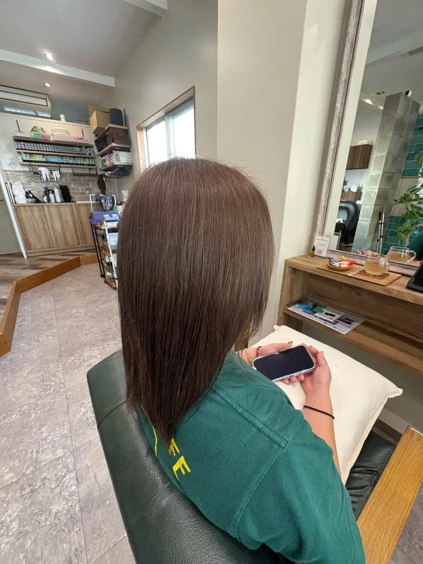 ミディアム ヘアカラー 安谷屋 こはるのヘアスタイル