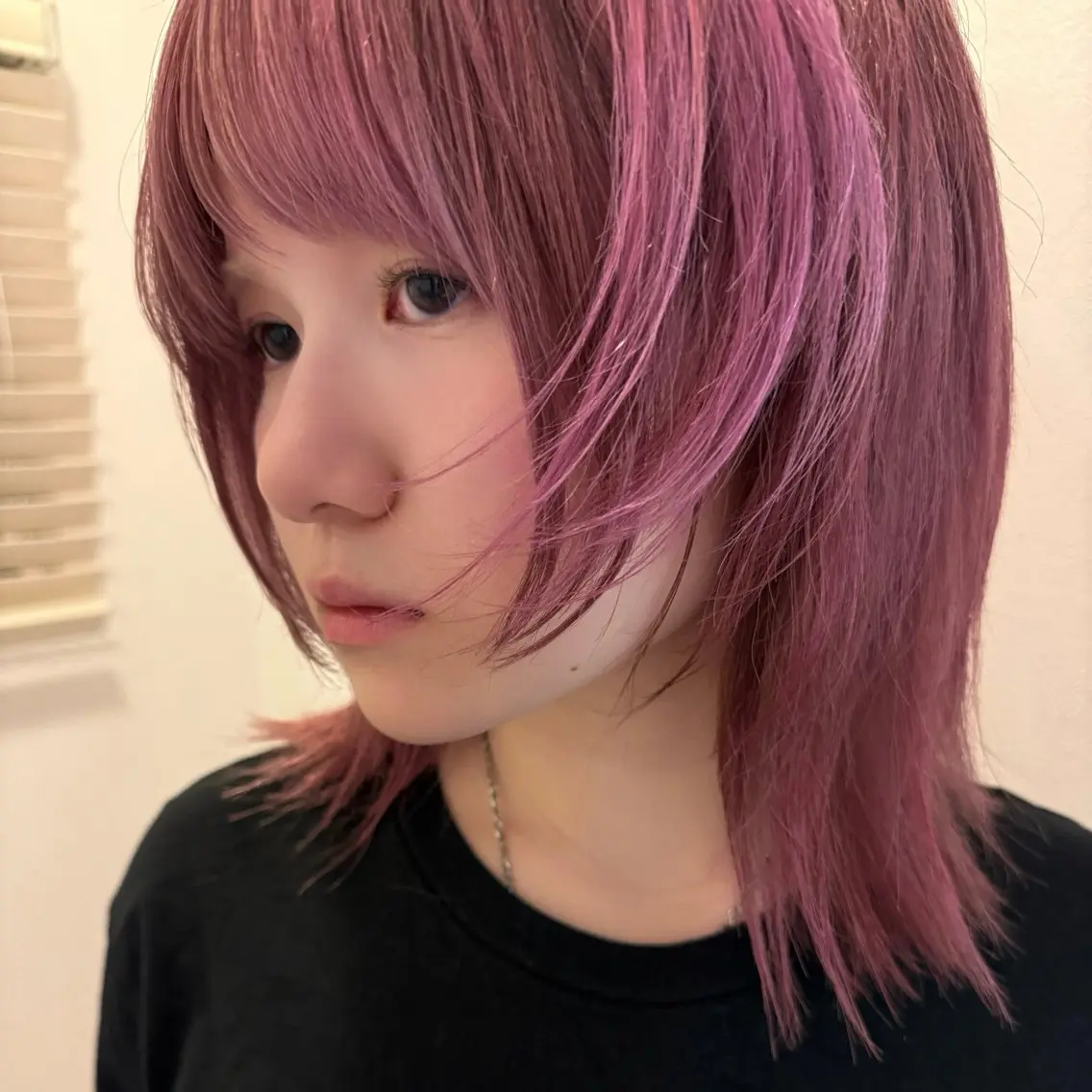 ミディアム カラー ミディアムレイヤー ブリーチ レイヤーカット mellow NANAのヘアスタイル
