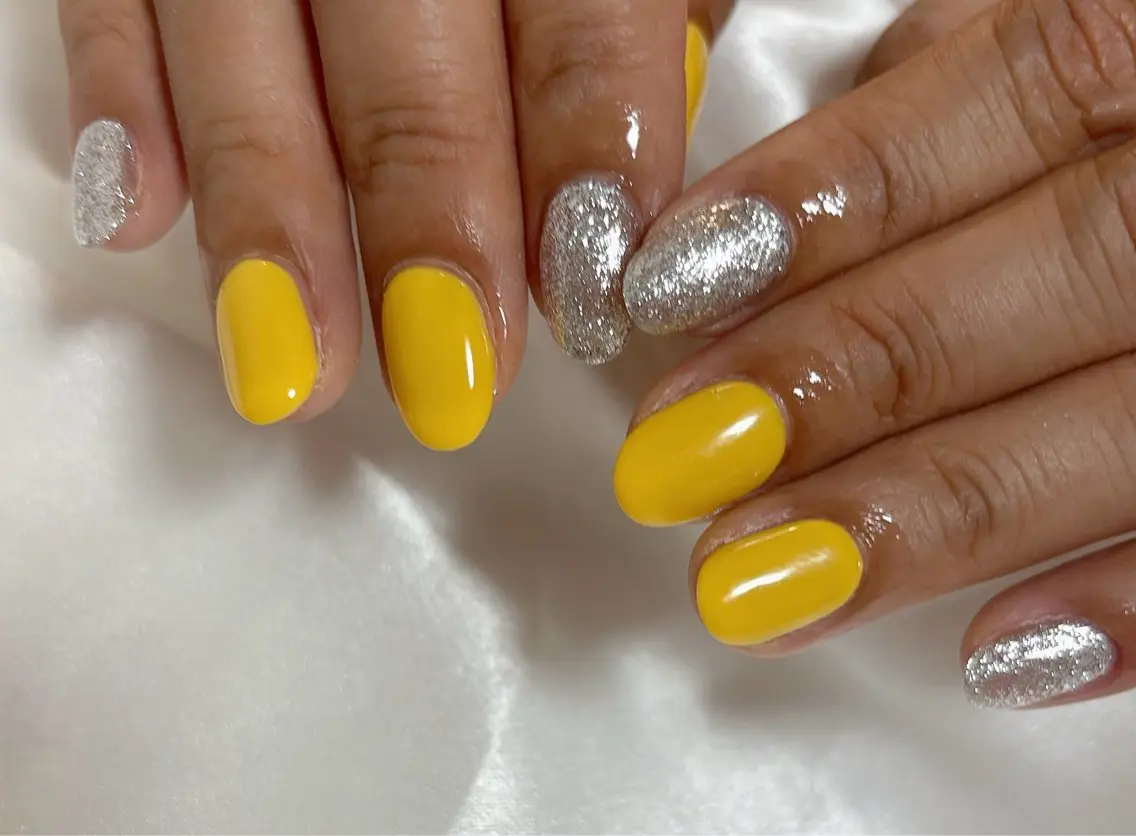 ネイル オーロラネイル フットネイル フレンチネイル ジェルネイル マグネットネイル ハンドネイル mogunail &blowのネイルデザイン
