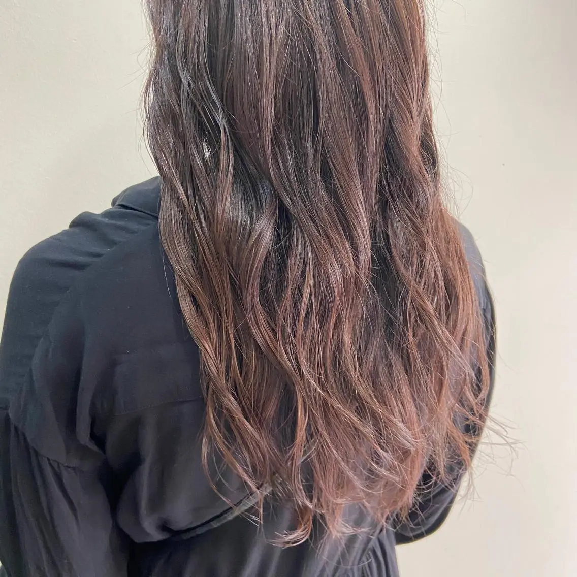 ロング カラー ブラウンカラー チョコレートブラウン 吉村 夏椰のヘアスタイル