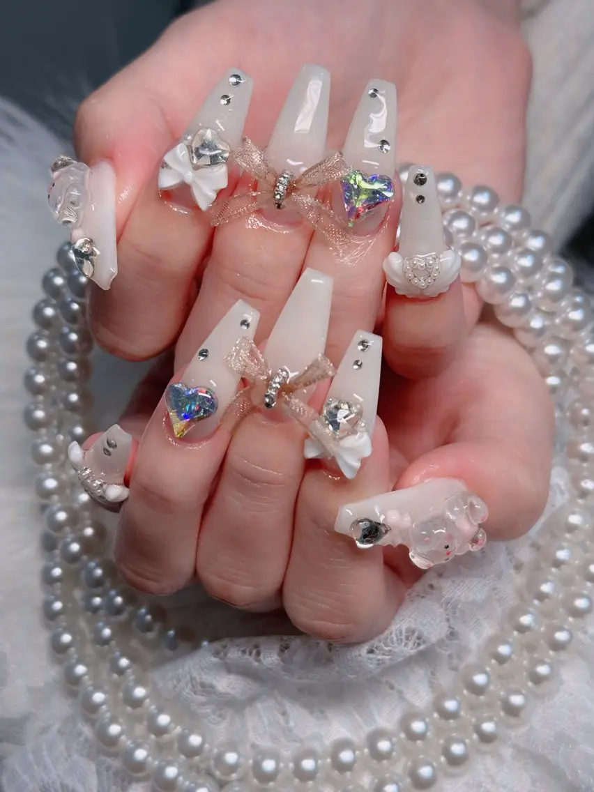 ネイル フレンチネイル ジェルネイル ハロウィン キラキラネイル 韓国ネイル H.baby Nail Salonのネイルデザイン