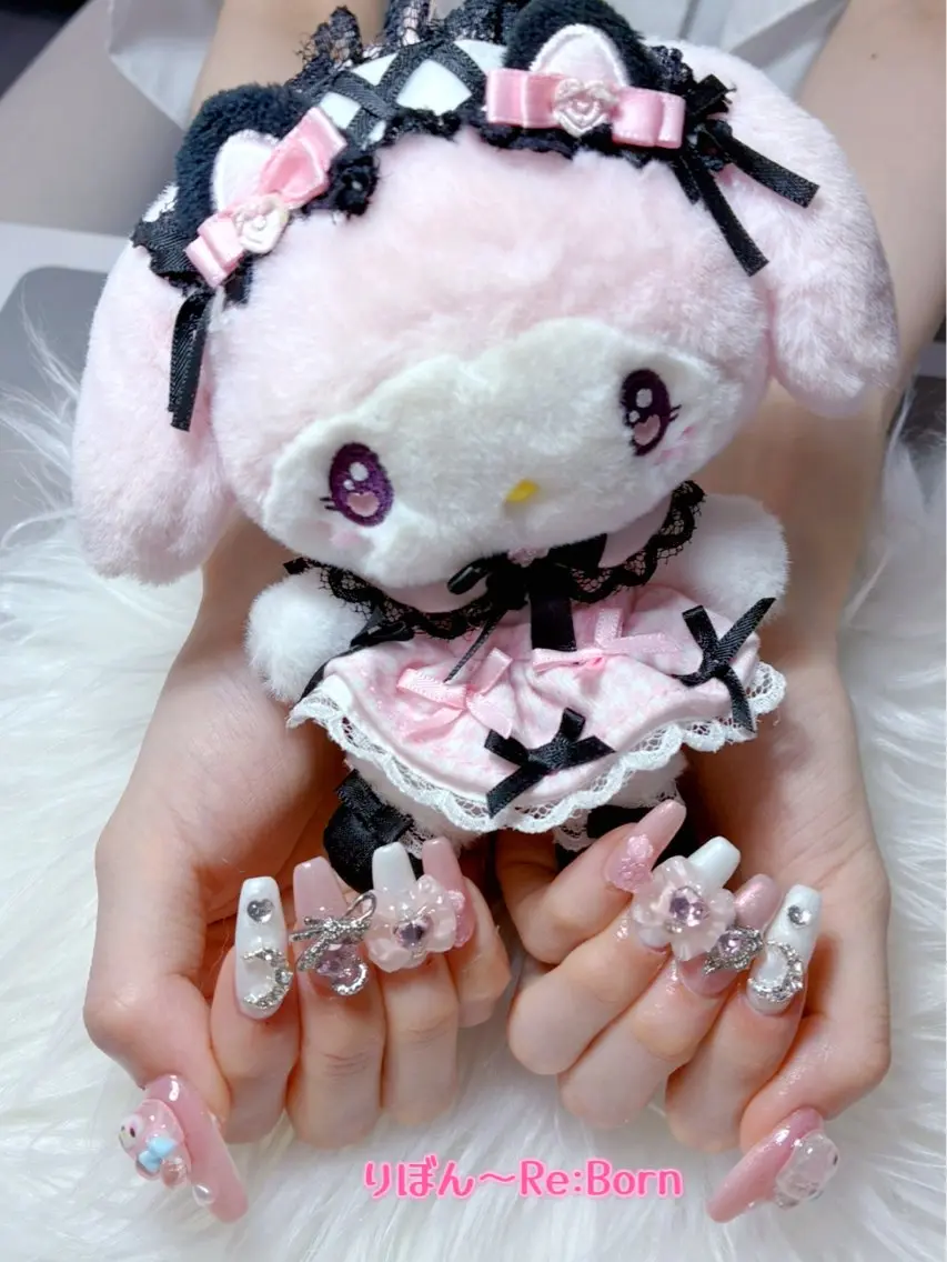 セミロング フレンチガーリー クリスマス ハンドネイル りぼん Re:Bonrのネイルデザイン