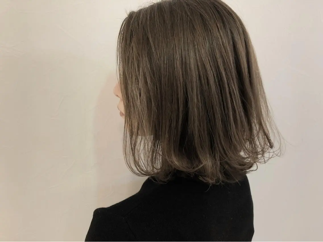 カラー アッシュ 透明感カラー ハイライトカラー イルミナカラー 夜23時まで予約🉑 reverieあきらのヘアスタイル