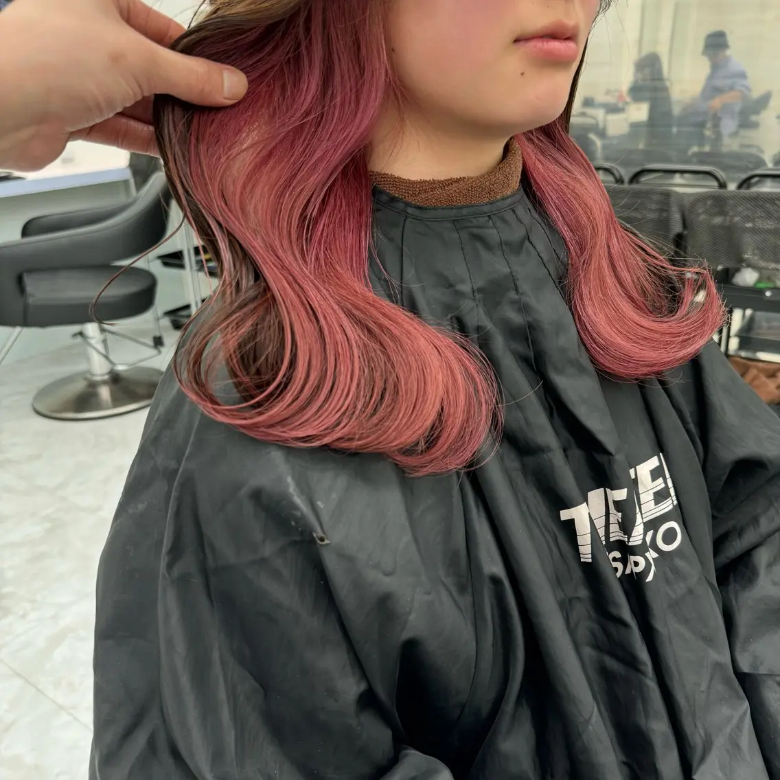 ミディアム カラー ヘアカラー トリートメント ヘッドスパ ヘアセット 韓国スタイル🇰🇷 トレンドレイヤー🪡のヘアスタイル