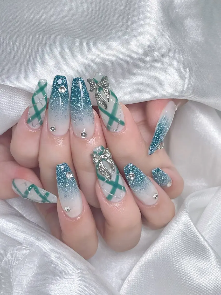 ネイル LEELA NAIL STUDIOのネイルデザイン