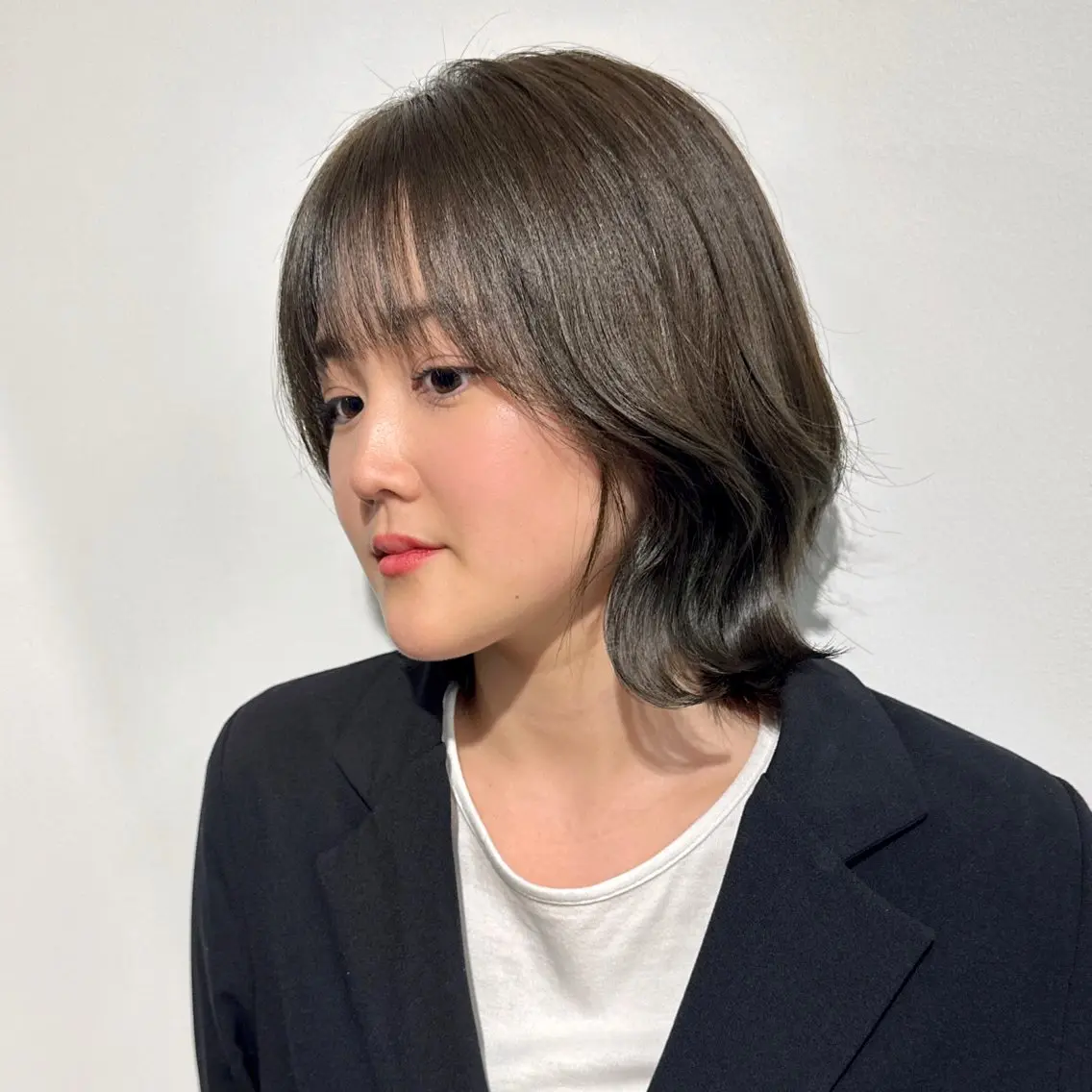 ミディアム カラー カット ヘアカラー トリートメント ブリーチなし/レイヤ ー特化🌈Tommyのヘアスタイル