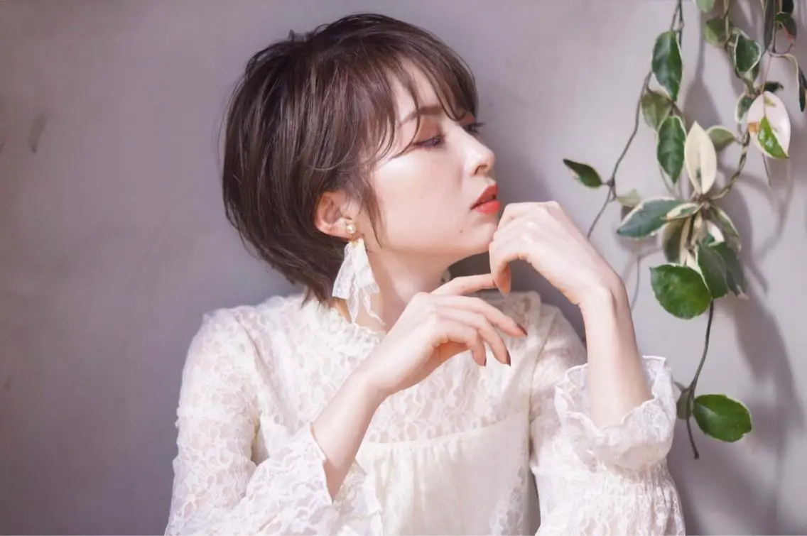 ショート アッシュ 外国人風カラー ハイライト 髪質改善 韓国風ヘア カット ヘアカラー トリートメント Lino by hoNuaのヘアスタイル