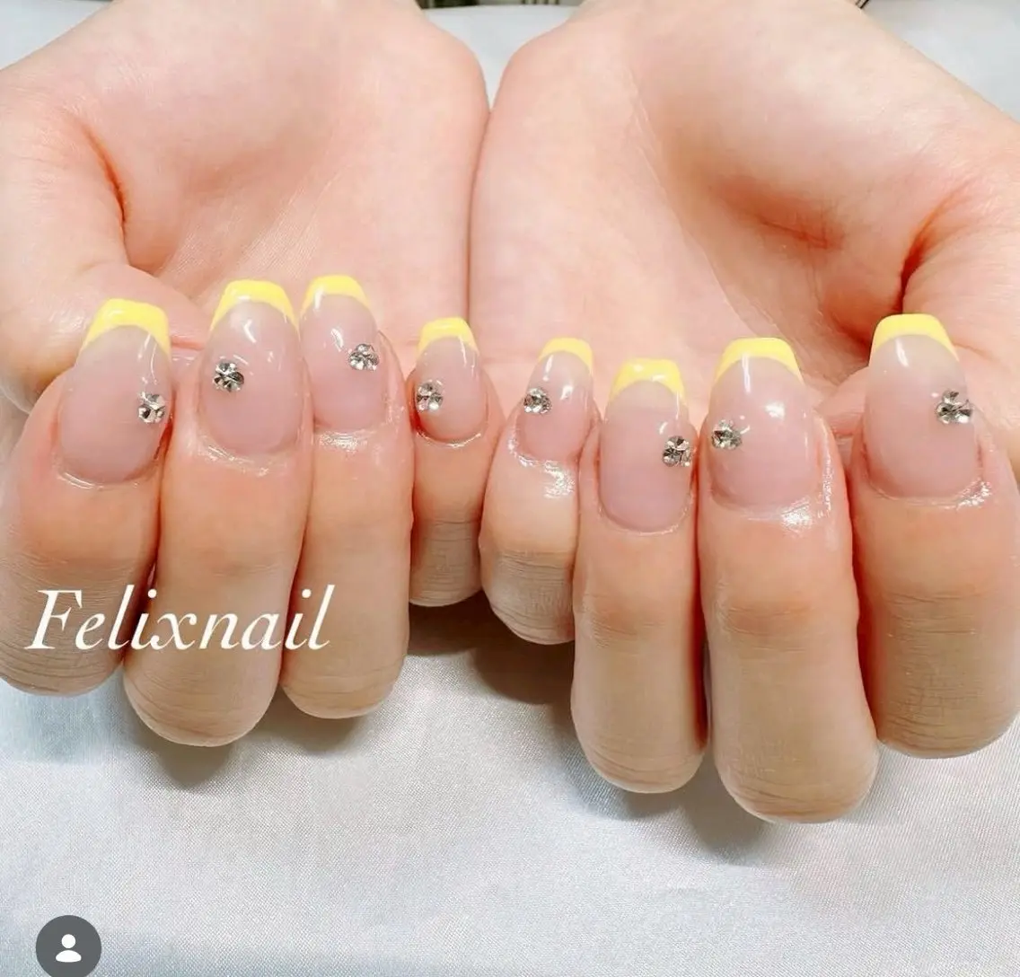ネイル ストーンネイル ハンドネイル Felixnail TANAKA🐰🤍のネイルデザイン