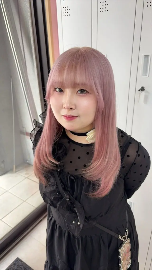 セミロング カラー ヘアカラー 🌈デザインカラー ウルフカット りょうのヘアスタイル