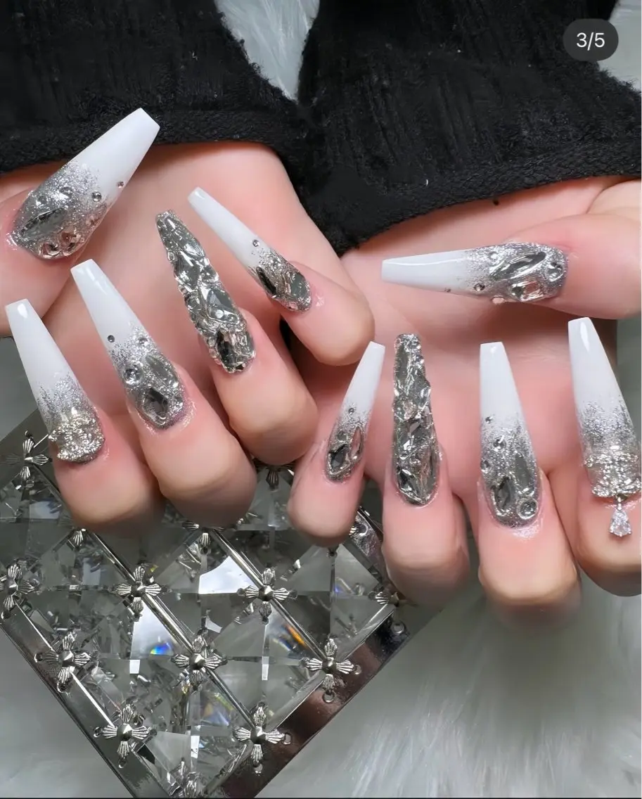 ネイル アートネイル フレンチネイル ジェルネイル 韓国ネイル ミラーネイル Rin Nail 新大久保店のネイルデザイン
