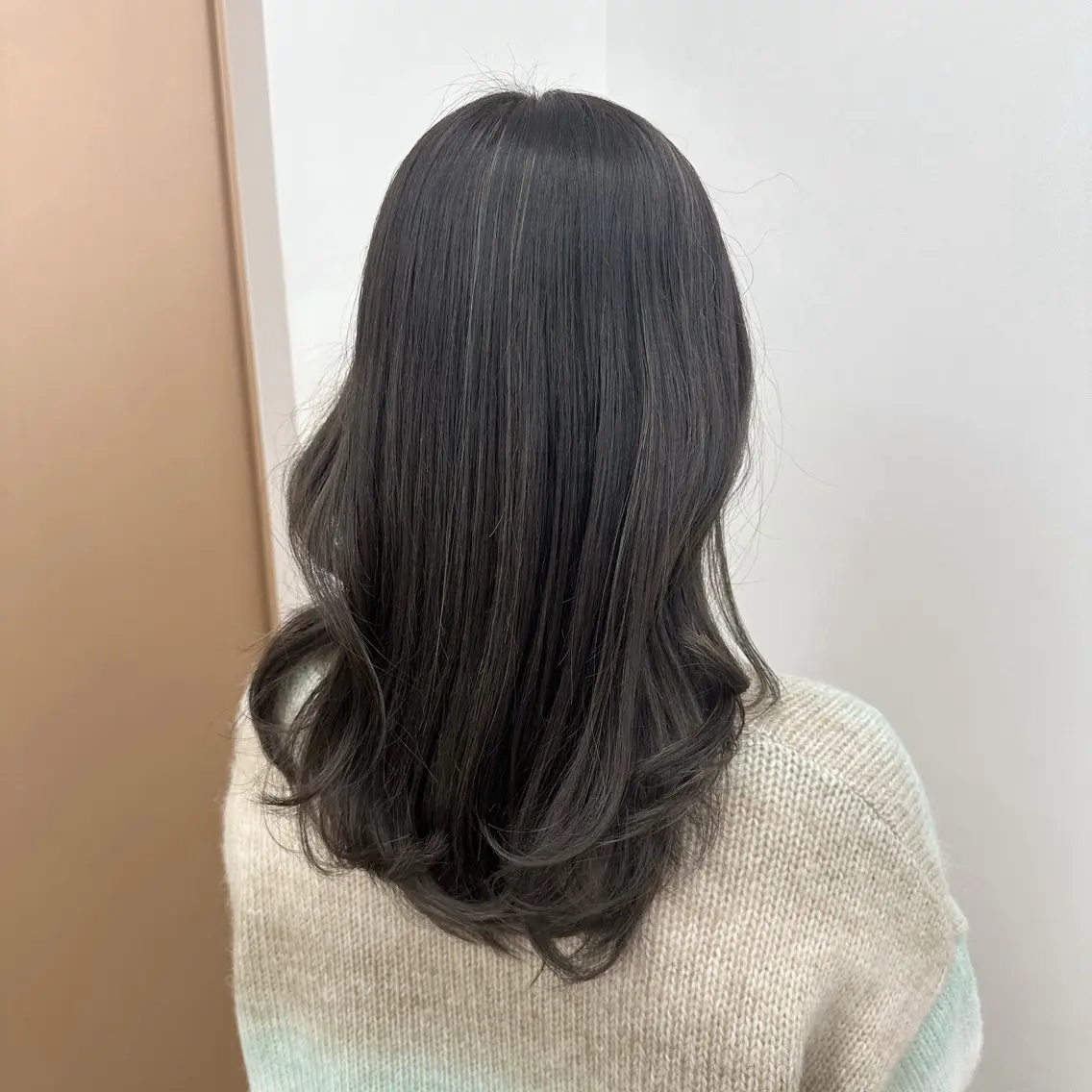 ロング 安丸 結夏のヘアスタイル