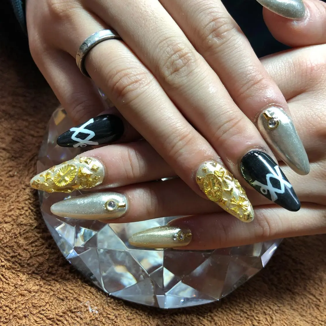 セミロング ネイル アートネイル ミラーネイル ハンドネイル 《LB》ラブリエ Nail&eyeのマツエク・マツパデザイン
