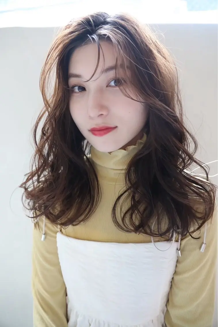ロング 🩵透明感カラー🩵 TOMOのヘアスタイル