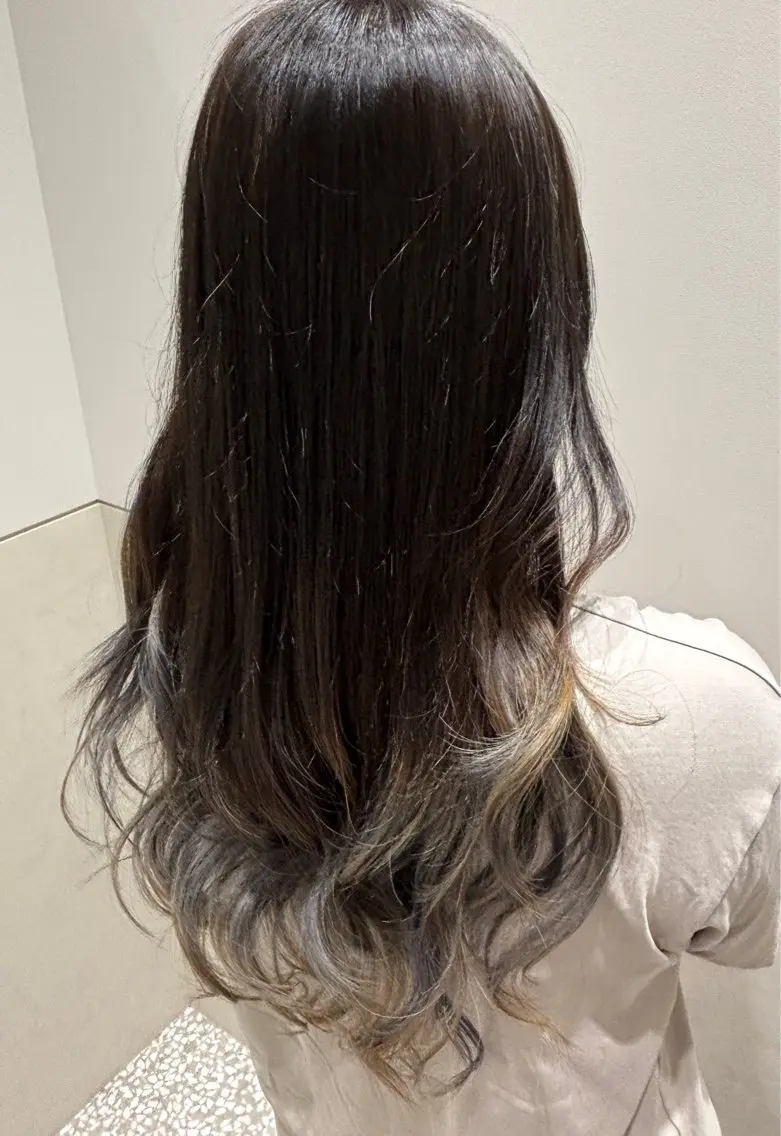 セミロング ヘアカラー kazufumi ..のヘアスタイル