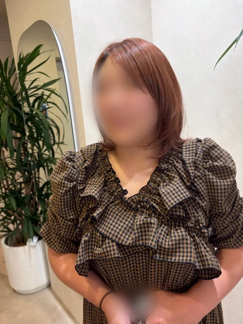 ミディアム 顔まわりレイヤー レイヤーカット Ha naのヘアスタイル
