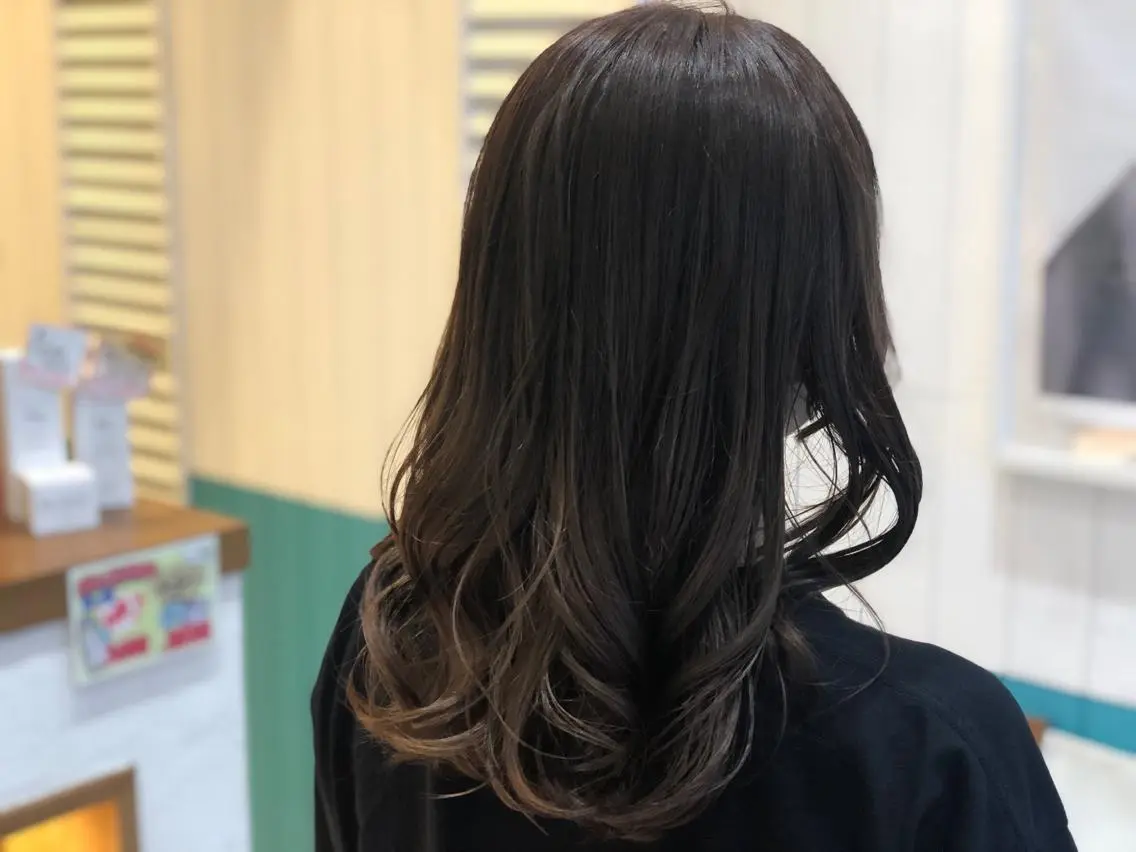 ロング カラー ヘアカラー Snaly カラー特化ページのヘアスタイル