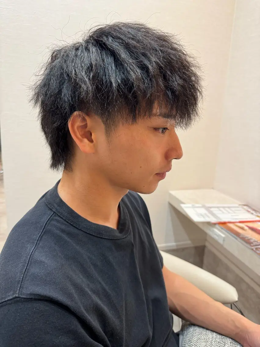 ショート パーマ メンズ メンズパーマ メンズツイストパーマ ツイストパーマ カット パーマ 伴藤 寿男のヘアスタイル
