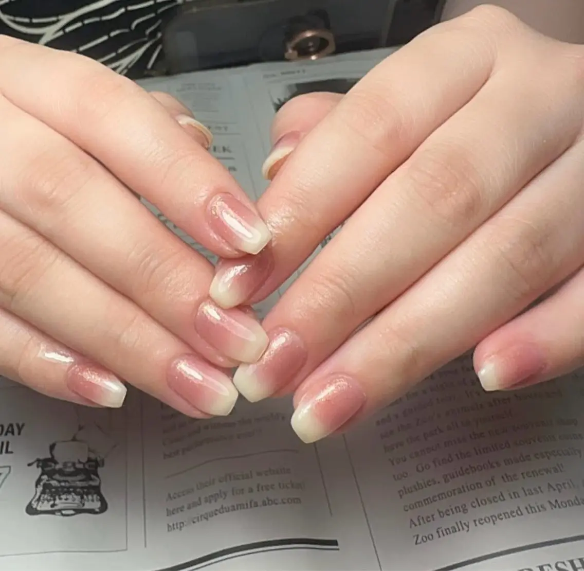 ネイル アートネイル オーロラネイル ガーリー キラキラネイル 韓国ネイル ハンドネイル Minami Nailsのネイルデザイン
