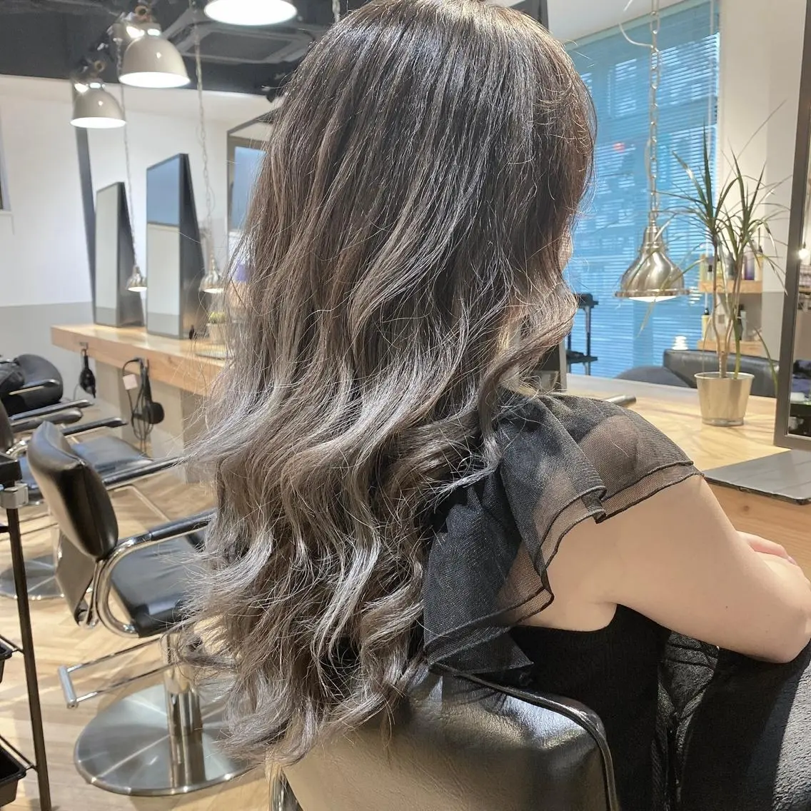 ロング カット ヘアカラー トリートメント ヘッドスパ 髪質改善/透感カラー 山下輝人のヘアスタイル
