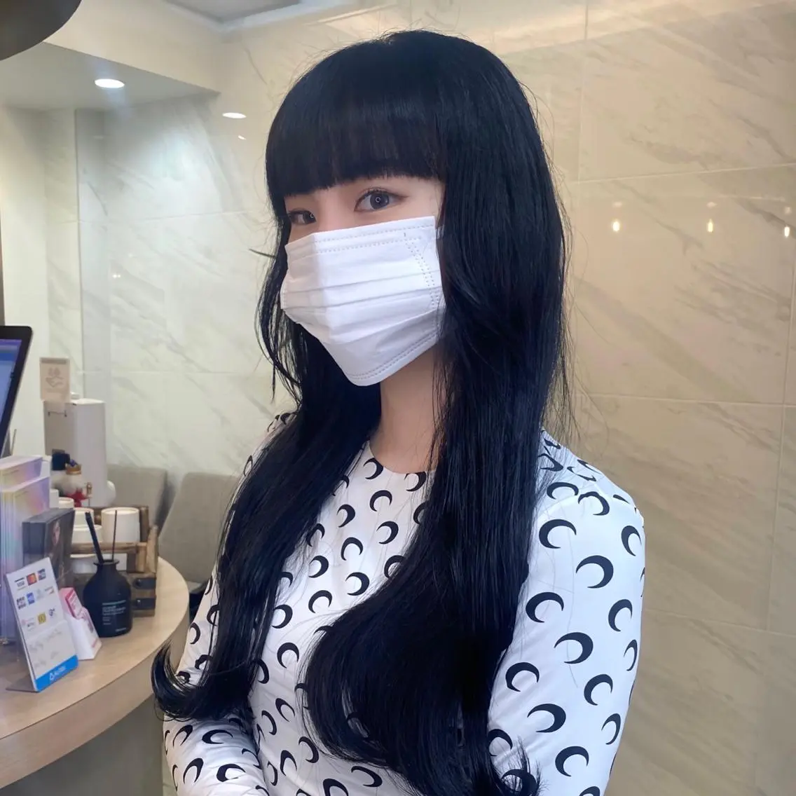 ロング SHIN レイヤー‪‪カットのヘアスタイル