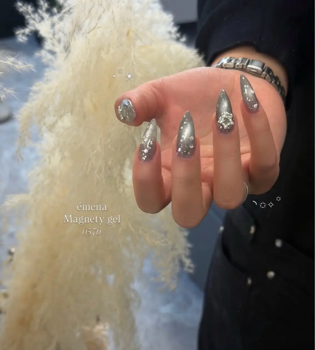 ネイル Poney Nail Hikaruのネイルデザイン