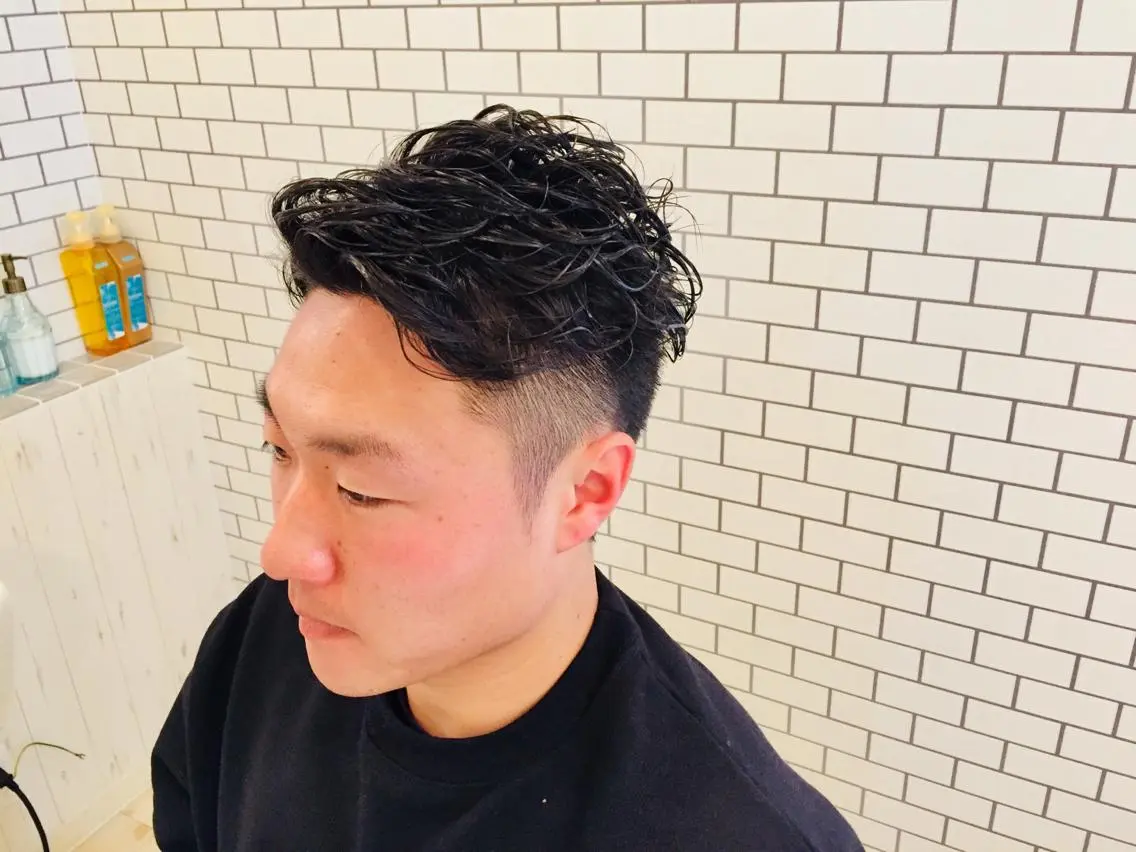 ショート パーマ メンズ メンズパーマ 石鳶 勝のヘアスタイル