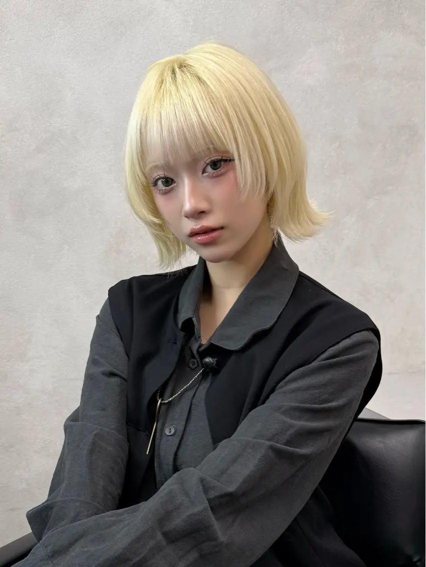 ミディアム 韓国風ヘア レイヤーカット 似合わせカット レイヤー/ハイトーン 🍎森貝洋亮🍎のヘアスタイル