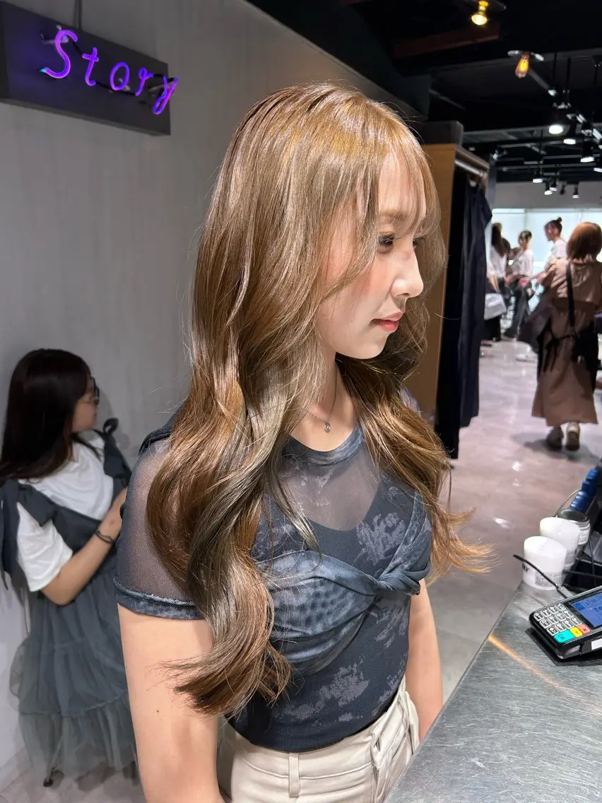 ロング ヘアカラー トリートメント ヘッドスパ レイヤーStyle 🪽菜々実のヘアスタイル
