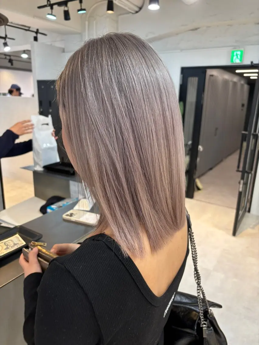 ミディアム ヘアカラー 心斎橋/海外レイヤー 募集中三好玲奈のヘアスタイル