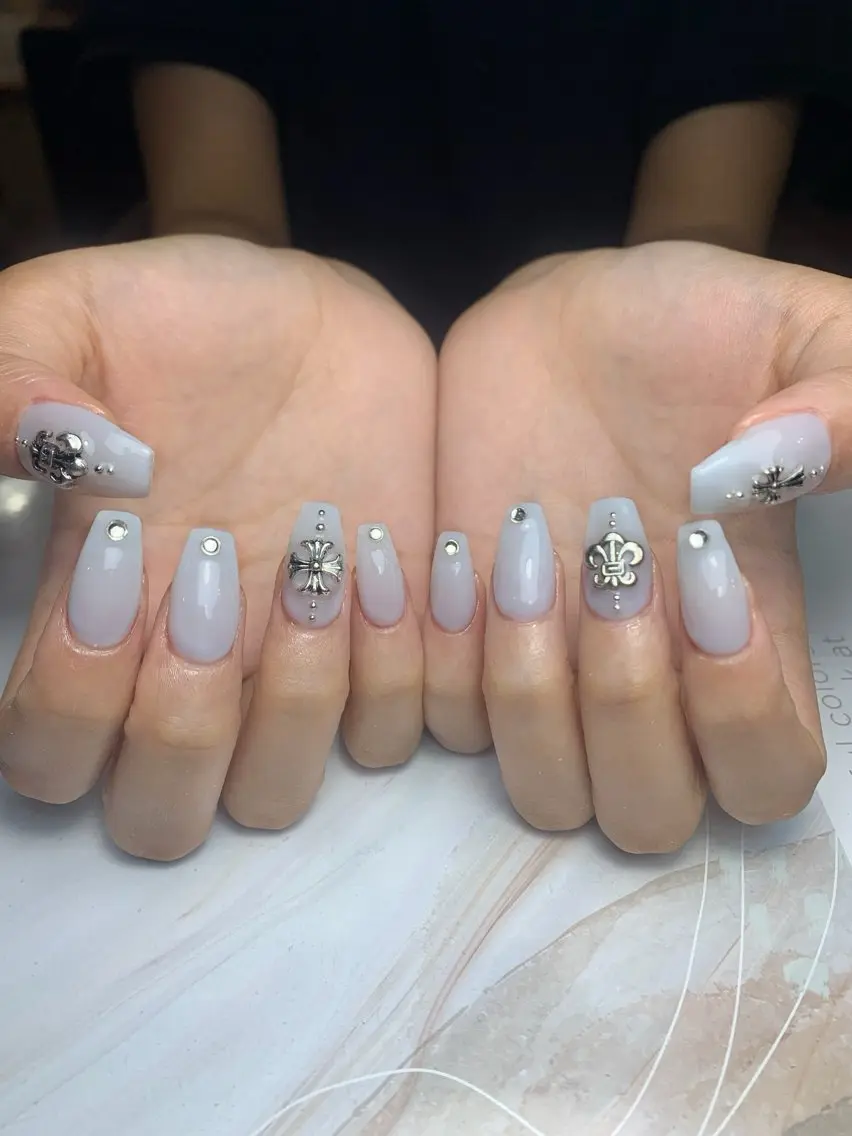 ネイル フレンチネイル ジェルネイル 韓国ネイル マグネットネイル マグネットフレンチ akina nailsのネイルデザイン