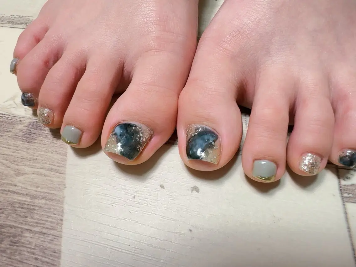ネイル フットネイル ニュアンスネイル nail happiness.のネイルデザイン