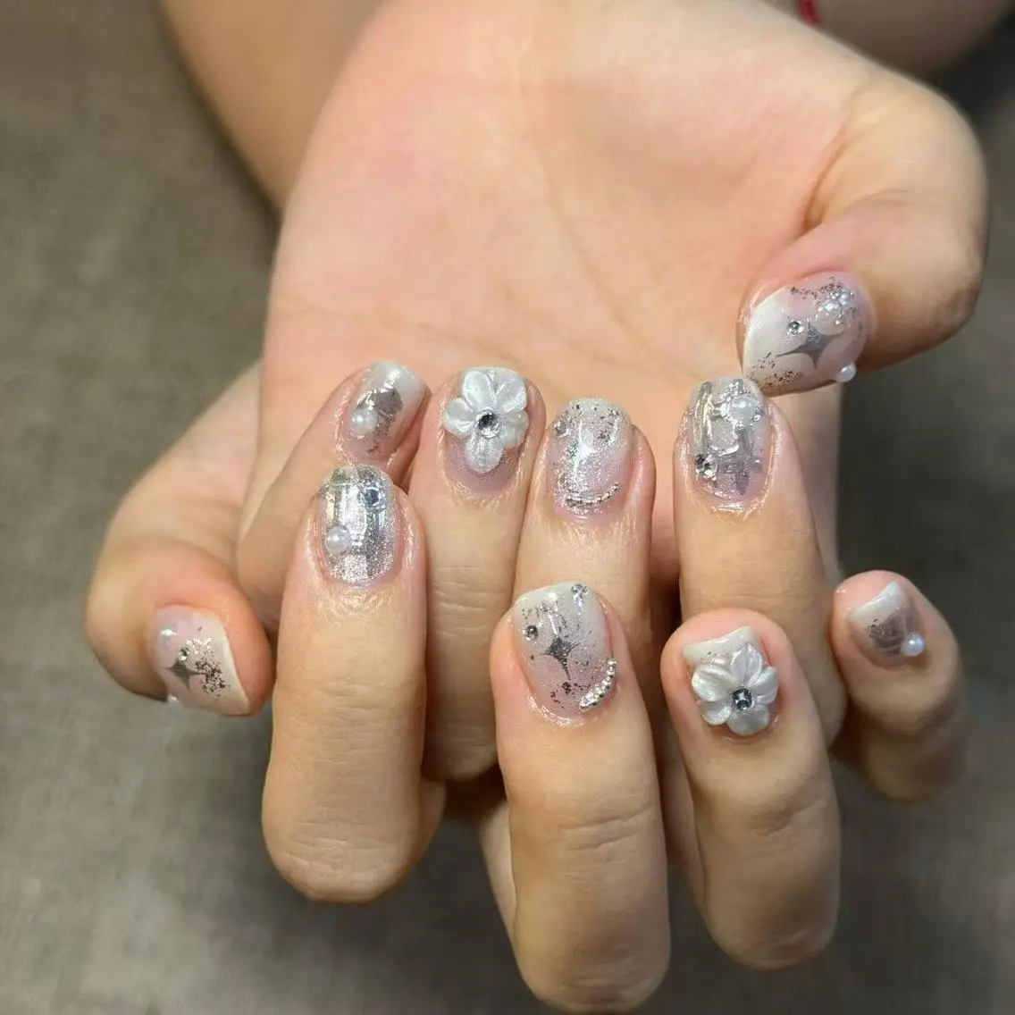 ネイル Chiara 長さだしのネイルデザイン