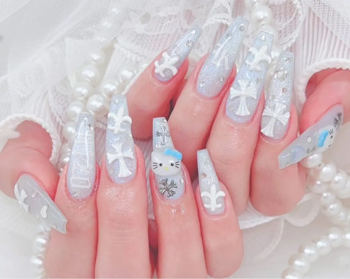 ネイル オーロラネイル フレンチネイル ジェルネイル ハロウィン キラキラネイル ハンドネイル H.baby Nail Salonのネイルデザイン